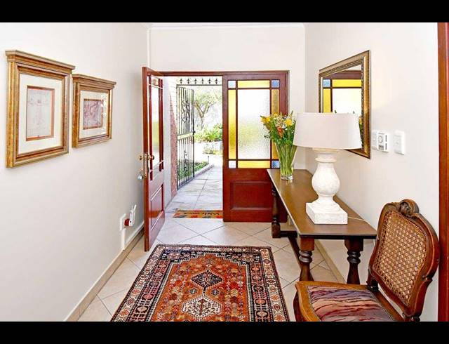 3 BEDROOM FREEHOLD FOR SALE IN CRAIGHALL